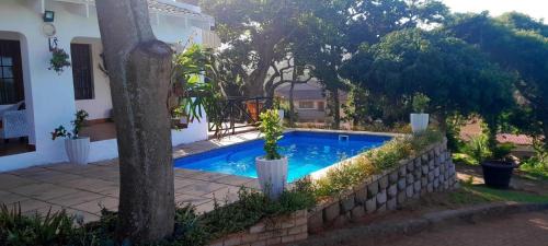 Uvongo Apartamento | The Cottage on West