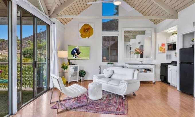 Indian Wells Cabaña | The Cottage