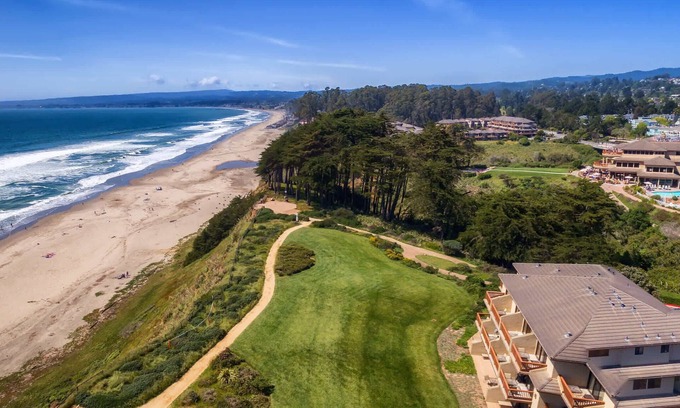 Rio del Mar Apartamento | The Couple's Getaway-Seascape Resort Studio