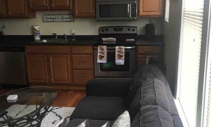 Niskayuna Apartamento | The couples home with free wifi