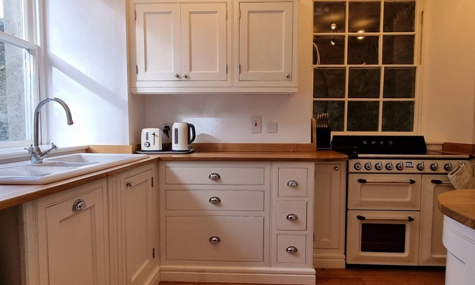 Strangford Apartamento | The Courtyard, Strangford - Lovely Large Apartment
