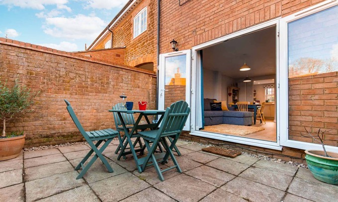Snettisham Cabaña | The Courtyard | Two-Bedroom Cottage on the West Coast of Norfolk