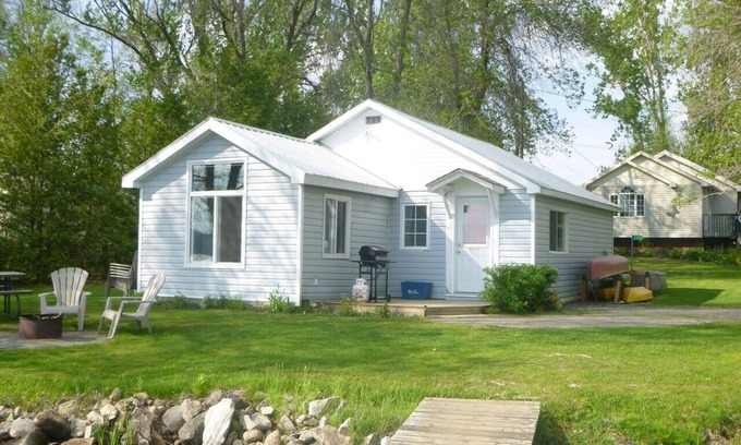 White Lake Casa | The Cove - 245B - Cottage