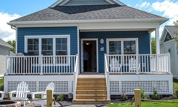 Sylvan Beach Cabaña | The Cove at Sylvan Beach - Pet friendly lakeside cottage with a pontoon boat!