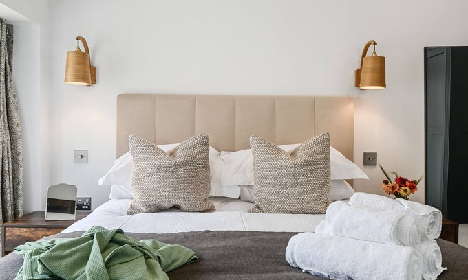 Blackham Cabaña | The Cow Shed - a holiday let that sleeps 2 guests in 1 bedroom