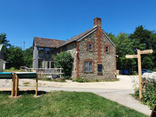 Toller Porcorum Casa | The Cow Shed