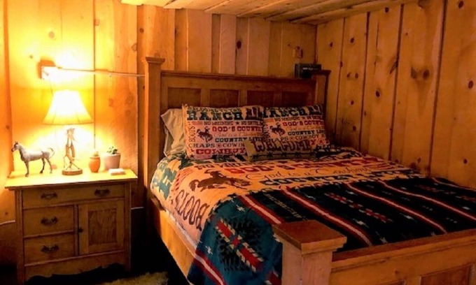 Kanab Cabina | The Cowboy Cabin at the Paria River Ranch