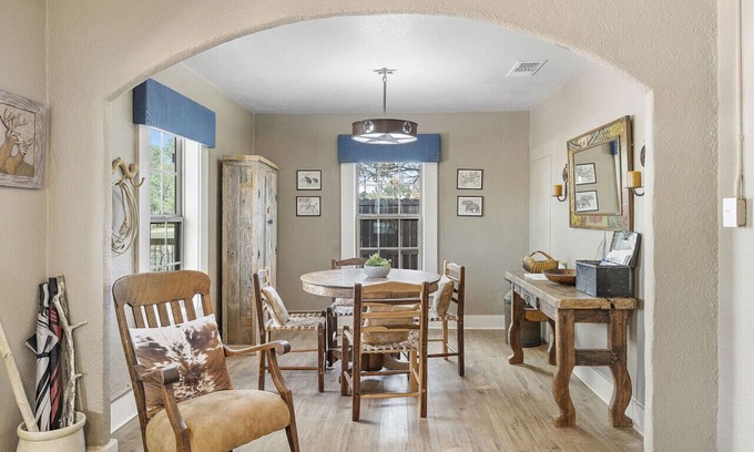 Alpine Casa | The Cowboy House - Rustic charm