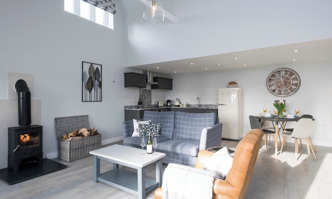 Halesworth Cabaña | The Cowshed - UK10354