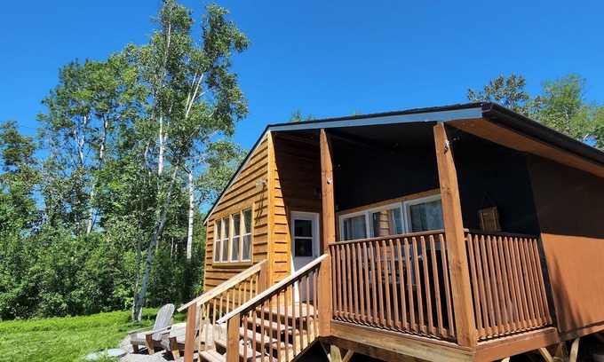 Beaconia Cabina | The cozy cabin… 12 minutes to Grand Beach!