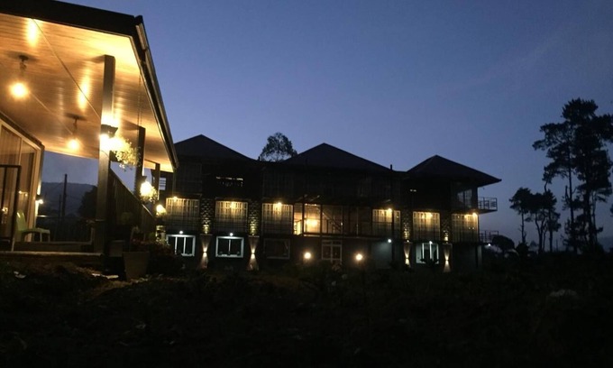 Nuwara Eliya Hotel | The Cozy castle