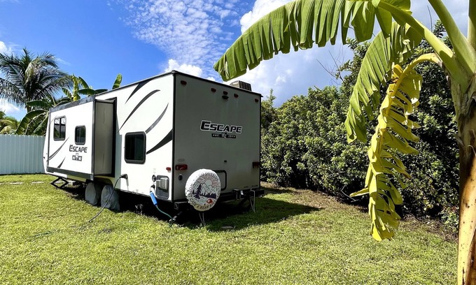 Trafalgar Alquiler De RV | The Cozy Coconut Camper!