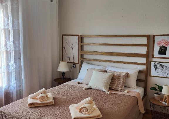 Pella Casa | The Cozy Garden Villa