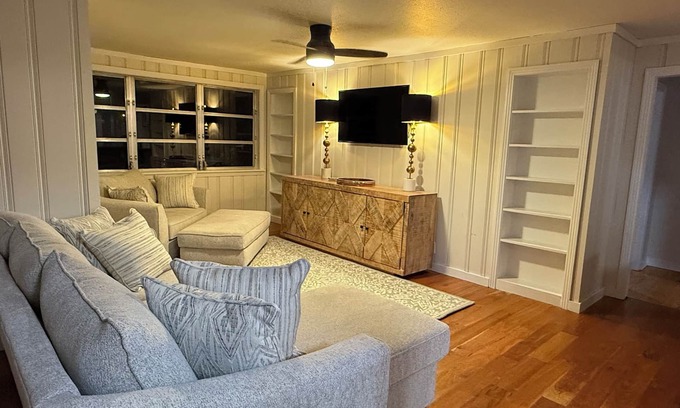 Dothan Casa | The Cozy Getaway
