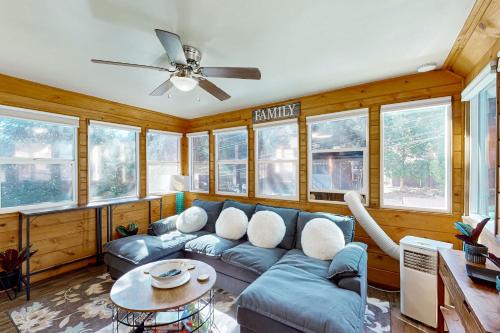 Cedar Glen Casa | The Cozy Timber