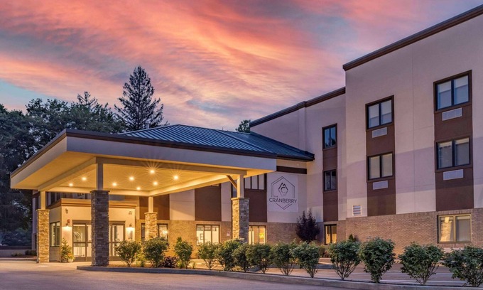 Cheat Lake Hotel | The Cranberry, Ascend Hotel Collection