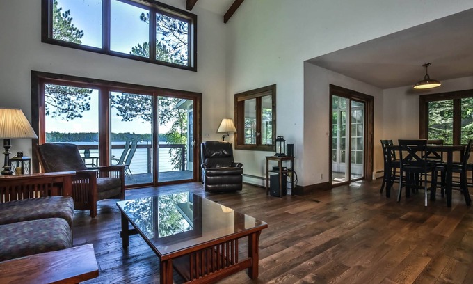 Rhinelander Casa | The Crescent Lakehouse