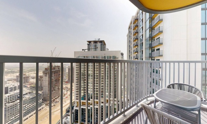 Nad Al Sheba Apartamento | The Crest A - Premium Two Bedroom High-Rise Escape