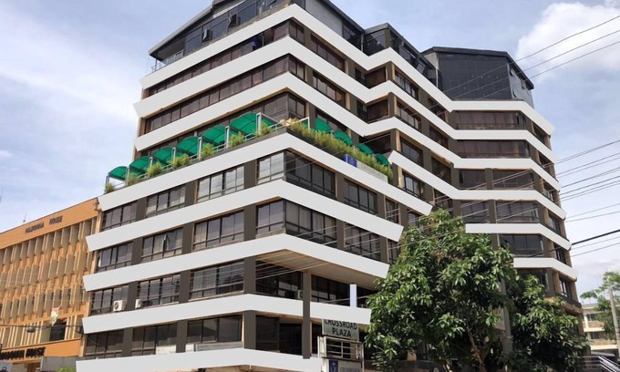 Westlands Hotel | The Crossroads Hotel Westlands