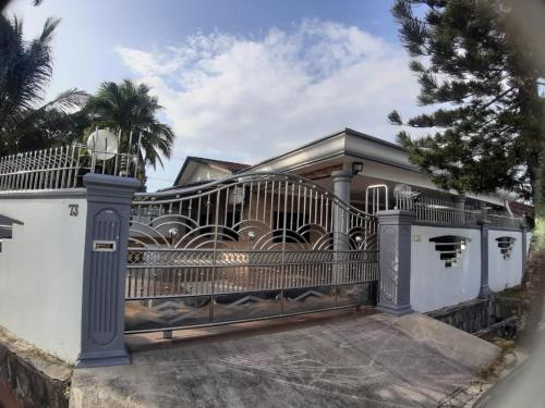 Johor Bahru Casa | The Crown Homestay