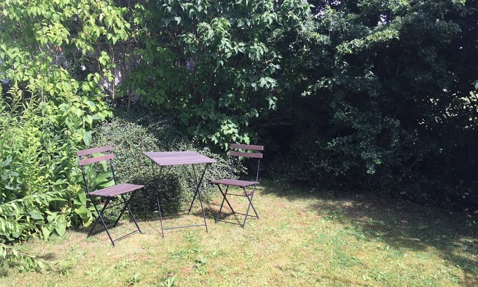 Cupar Casa | The Cupar House. Bright and spacious home/garden.