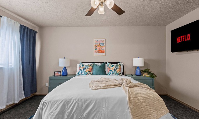 Euless Casa | The Curated Canvas PetsOk FencedYard Garage 《NFLX》