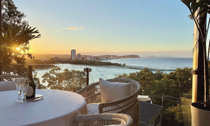 Currumbin Casa | The Currumbin Treehouse - Sauna/Ice bath/Float tank/Pool/Spa. Secluded retreat!