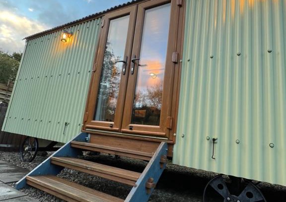 Llandysul Chalet De Esquí | Daffodil Breaks Shepherd's Hut, Bluebell