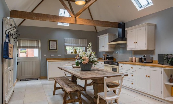 Maidstone Casa | The Dairy by Bloom Stays