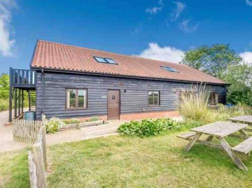 Cratfield Casa | The Dairy, Holly Tree Barns