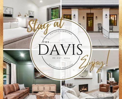 Sevierville Casa | The Davis Luxury Retreat Villa 1-Block from Dolly