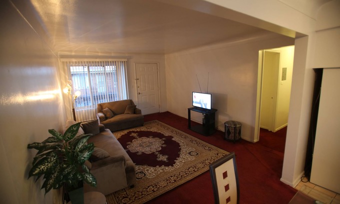 Dearborn Hotel | The Dearborn Suites