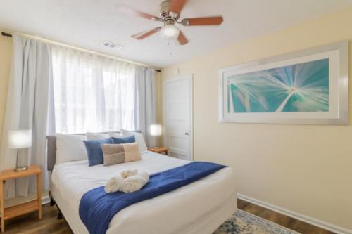 Columbus Casa | The Delightful Doubles- A & B- Centrally Located
