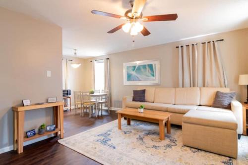 Columbus Casa | The Delightful Doubles- Unit B- Centrally Located