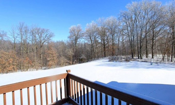 Cynthiana Casa | The Den at Buckskin - Entire House in Frankfort, OH