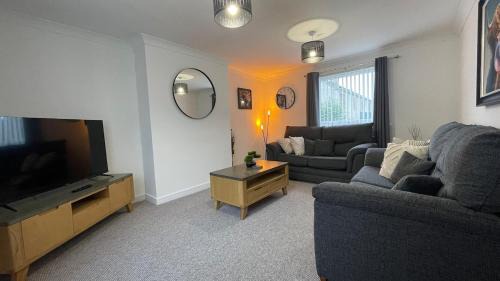 Wick Apartamento | The Den - by Caithness Luxury Apartments NC500 - 2 Bedroom holiday home - Sleeps Work teams upto 2 & holiday makers upto 4