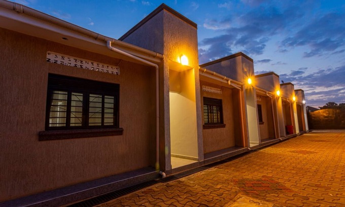 Soroti Cama Y Desayuno | The Den Soroti Green