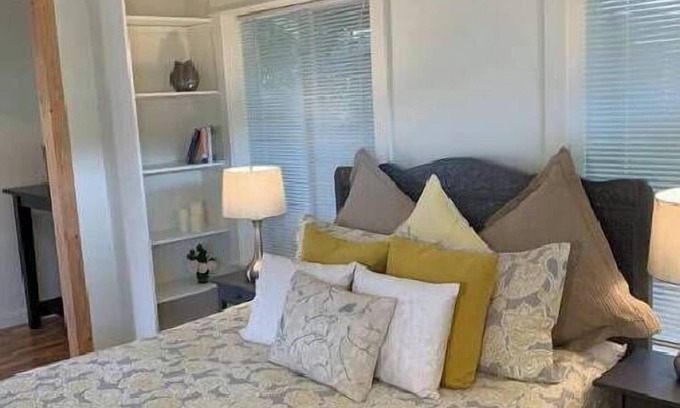 Langley Apartamento | Acogedor, luminoso y cálido - The Courtyard Den