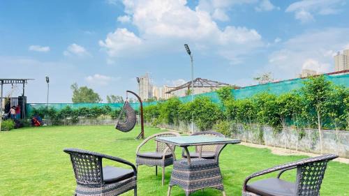 Noida Casa | The Dhaulidhar Farm