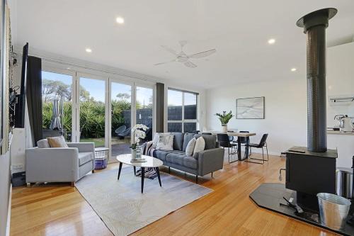 Rye Casa | The Dolphin Cottage - 250m to bay beach