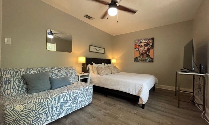 Sherman Casa | The Domino in Sherman 2 bedroom Townhouse
