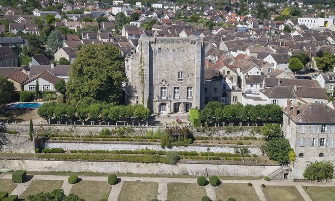 Moret-sur-Loing Otro | The Dungeon of Moret, un lugar histórico, raro, mágico y excepcional.