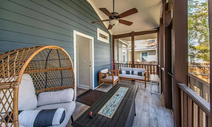 Spartanburg Casa | The Downtown Chalet w/ Fenced Backyard