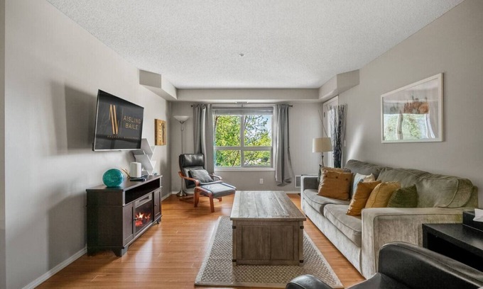 East Kootenay Condominio | The Dragonfly | Pool/Hot Tub | Lake Access | Kayak