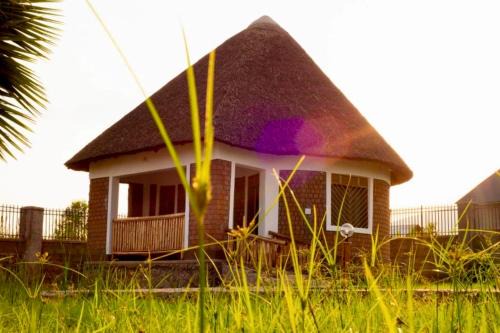 Kasese Chalet De Esquí | The Dream Experience Lodge - Support an Orphanage