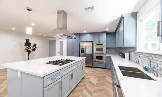 Woodland Hills Casa | The Dream House