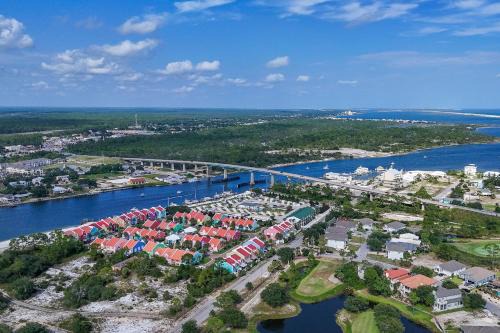 Sunset Pass Apartamento | The Dreamsicle by Vacation Homes Collection