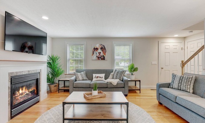 East Falmouth Casa | The Driftwood Home, 5 min from Mashpee Commons, AC