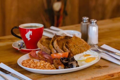 Nine Elms Hotel | The Duchess Belle Hotel