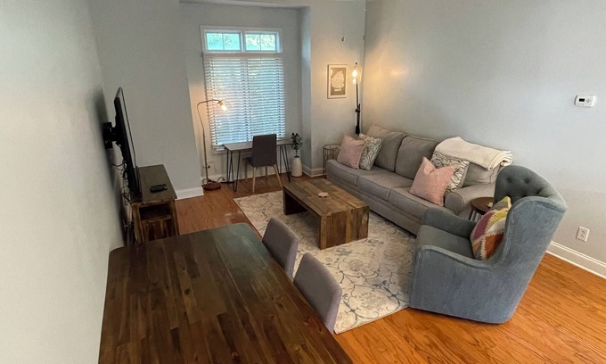 First Ward Condominio | The Duchess of UpTown - 1st Ward!